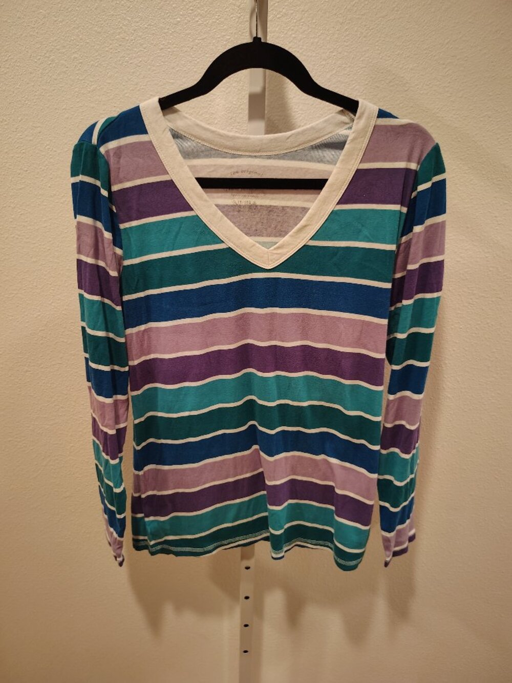 Arizona Jean Company Junior's Long Sleeve Stripes V-Neck Shirt Size 1X Cotton